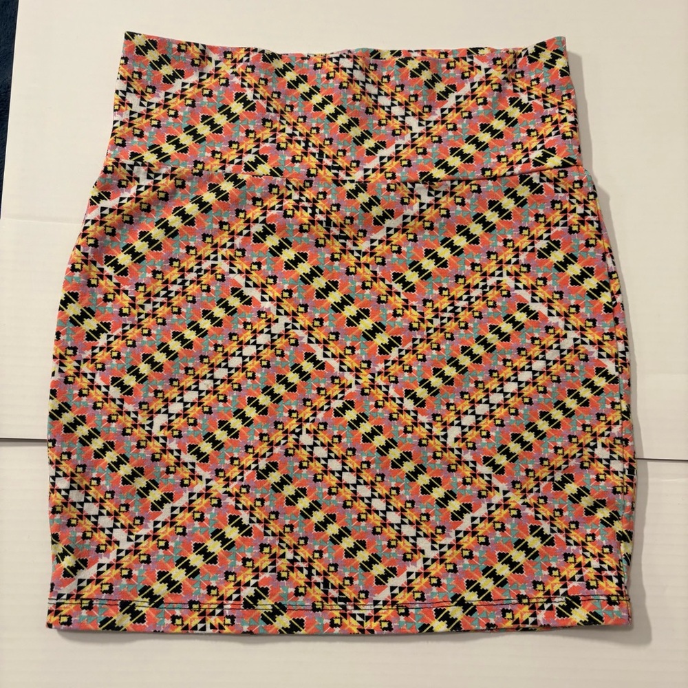 Charlotte Russe Aztec Print‎ Knit Mini Skirt – Size M